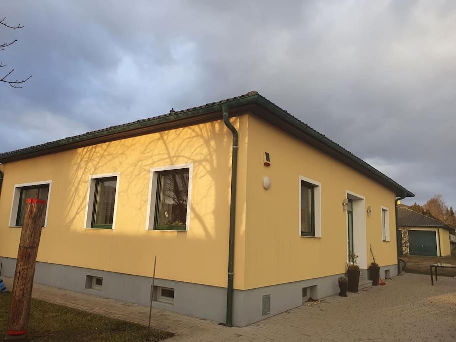 Mareli Neusiedler Stadthaus Neusiedl am See Esterno foto
